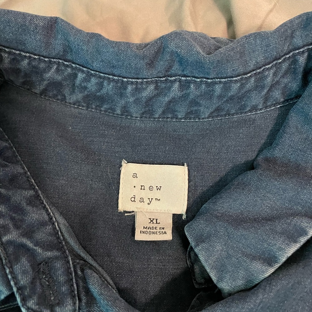 Denim sleeveless button up